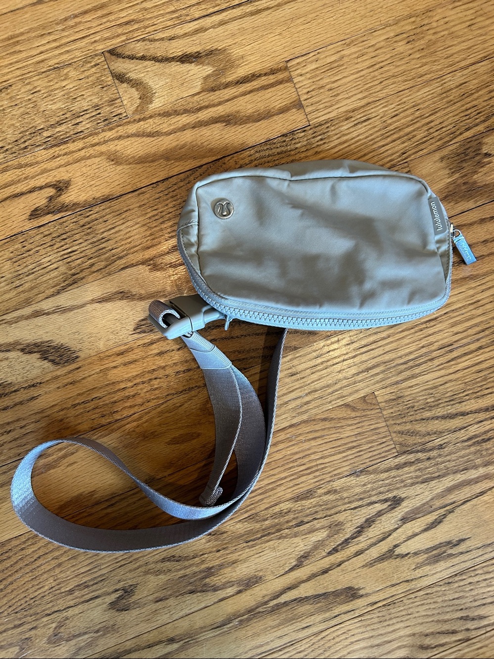 Lululemon Everywhere Belt Bag 1L - Picture 2 of 5